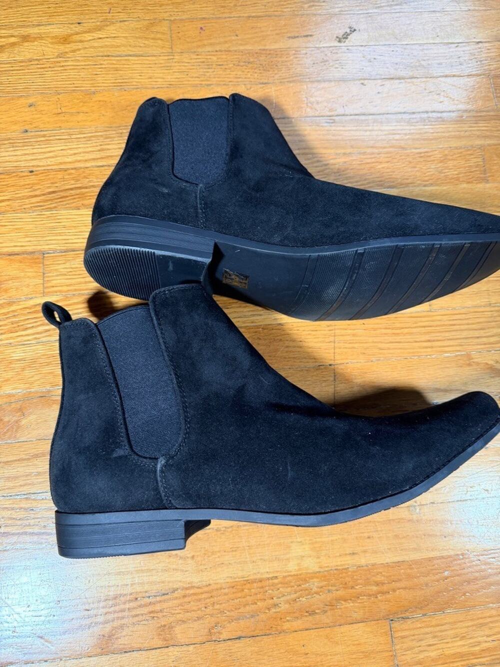 ASOS Men’s Black Suede Chelsea Boots Size 10 Pointed Toe Ankle Slip On